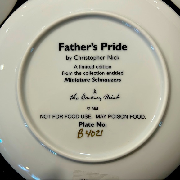 A set of four Danbury Mint “Miniature Schnauzers” collection plates - Picture 6 of 6